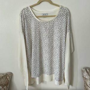 Van Heusen Highlow shirt. Polka dots. Sheer front. Drop shoulder.